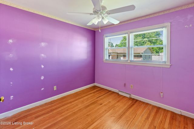 4902 Kay Ave, Jeffersontown, KY 40299