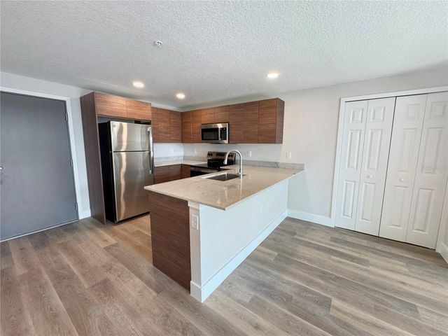4424 S TEXAS AVENUE 1-320, Orlando, FL 32839