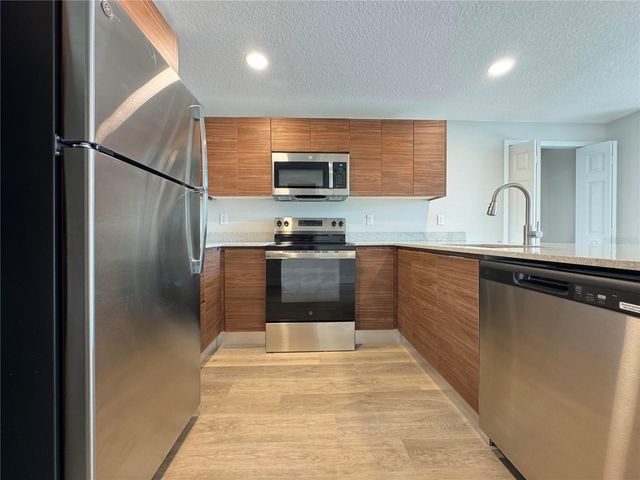 4424 S TEXAS AVENUE 1-320, Orlando, FL 32839