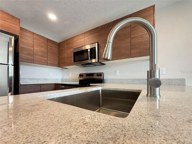 4424 S TEXAS AVENUE 1-320, Orlando, FL 32839