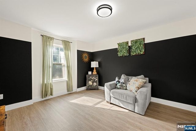 606 18th Street, Newark, NJ 07103