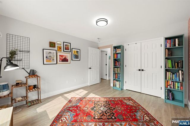 606 18th Street, Newark, NJ 07103