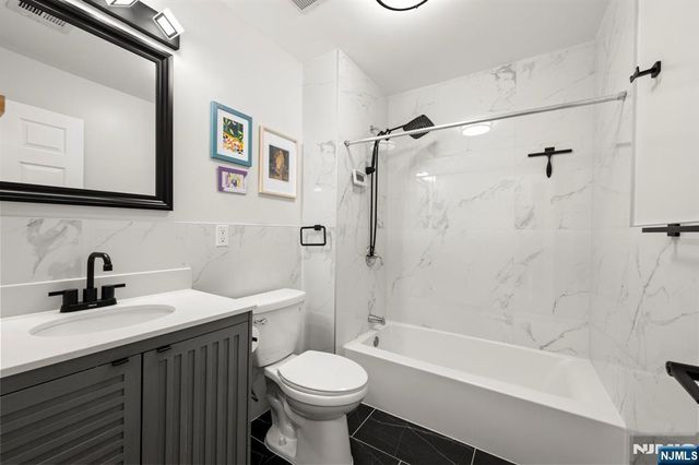 606 18th Street, Newark, NJ 07103
