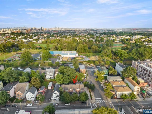 606 18th Street, Newark, NJ 07103