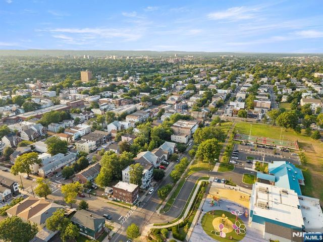 606 18th Street, Newark, NJ 07103