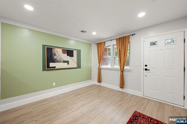 606 18th Street, Newark, NJ 07103