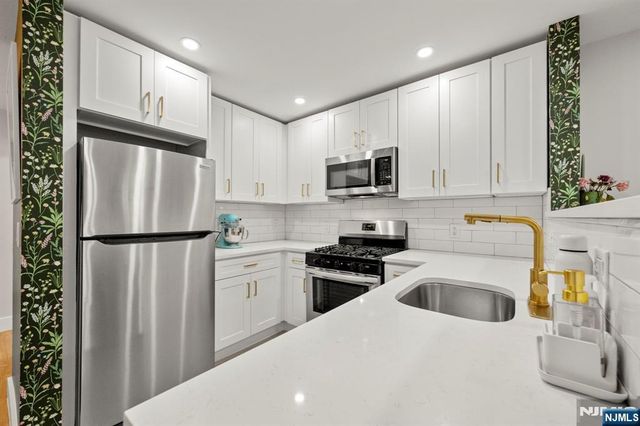 606 18th Street, Newark, NJ 07103