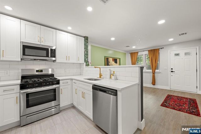 606 18th Street, Newark, NJ 07103