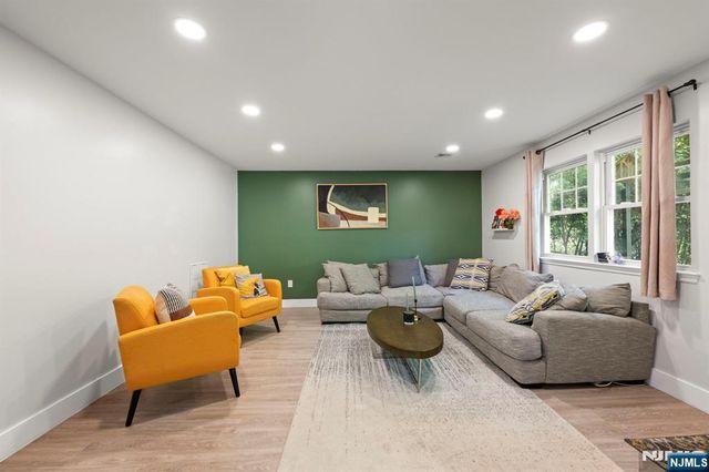 606 18th Street, Newark, NJ 07103