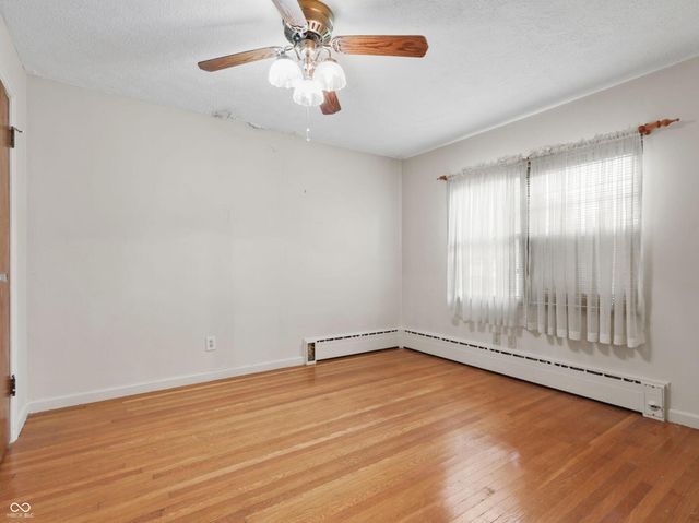 449 N Franklin Road, Indianapolis, IN 46219