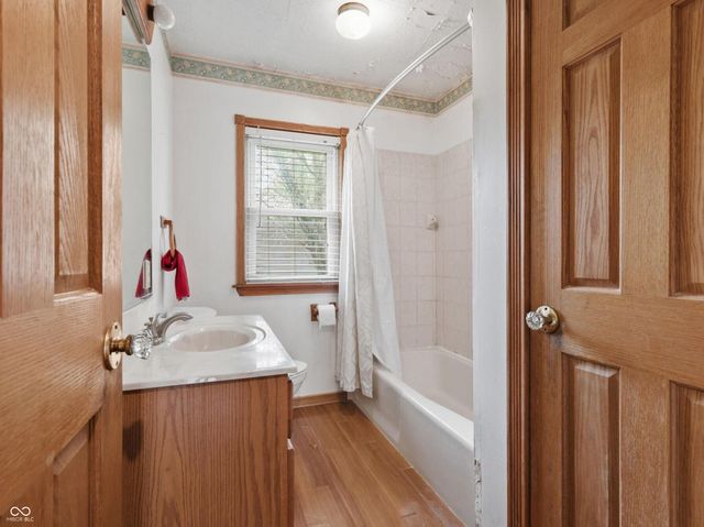 449 N Franklin Road, Indianapolis, IN 46219