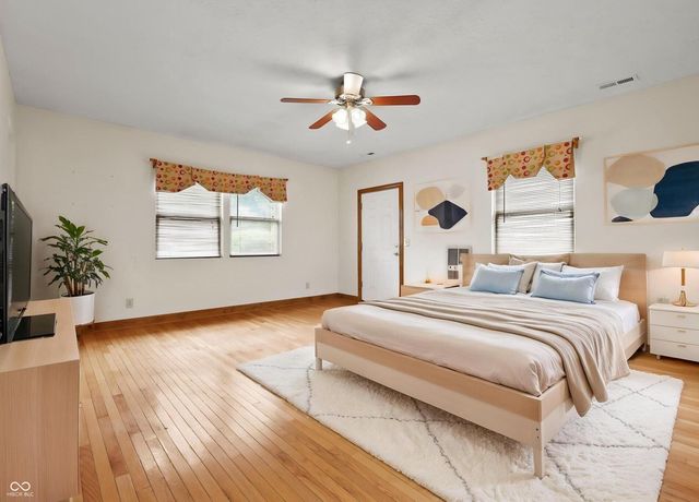 449 N Franklin Road, Indianapolis, IN 46219