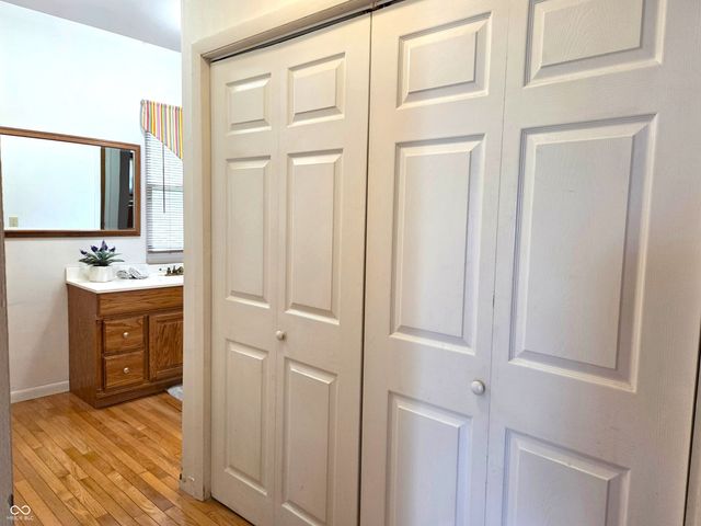 449 N Franklin Road, Indianapolis, IN 46219