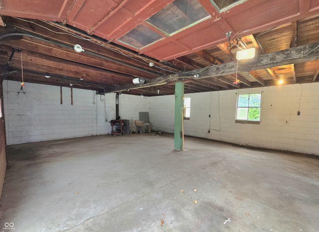 449 N Franklin Road, Indianapolis, IN 46219