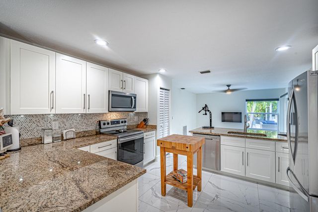 10631 Bexley Blvd, Boca Raton, FL 33428