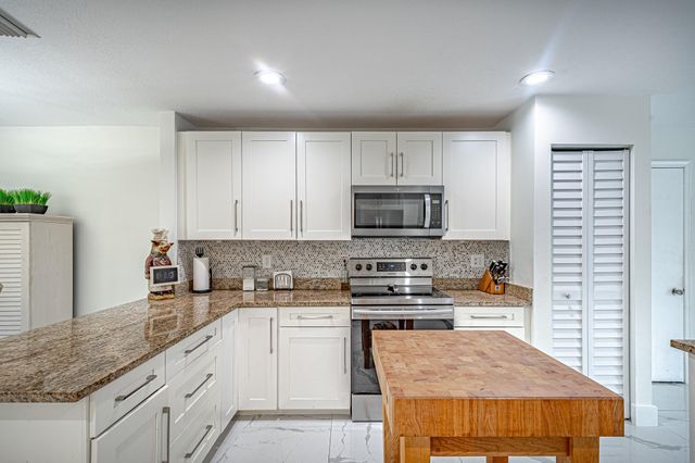 10631 Bexley Blvd, Boca Raton, FL 33428