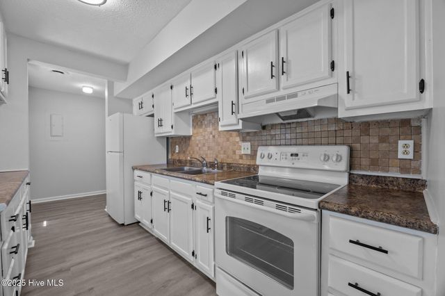 502 Myrtlewood Circle, Jacksonville, NC 28546