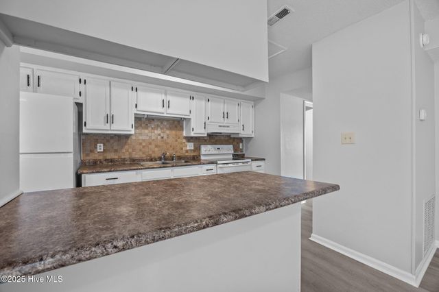 502 Myrtlewood Circle, Jacksonville, NC 28546