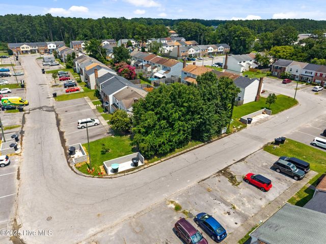 502 Myrtlewood Circle, Jacksonville, NC 28546