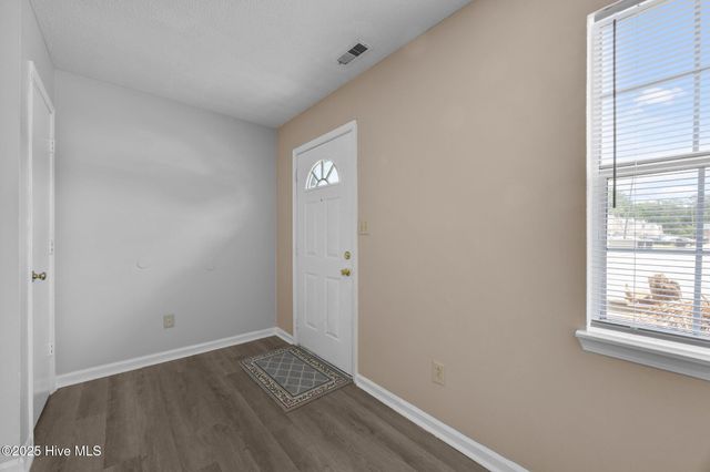 502 Myrtlewood Circle, Jacksonville, NC 28546