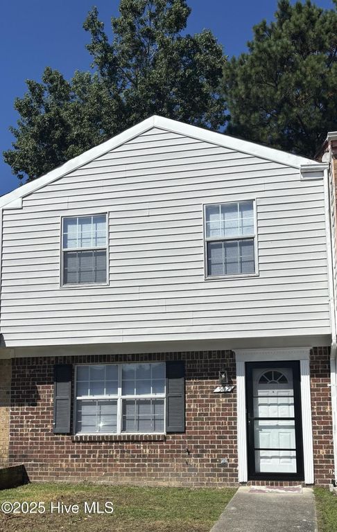 502 Myrtlewood Circle, Jacksonville, NC 28546