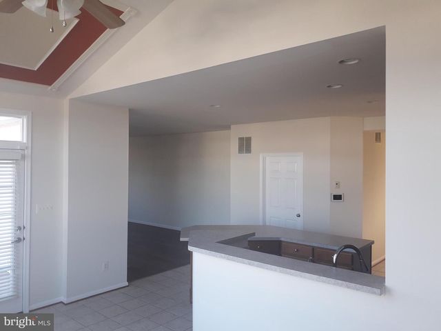 3320 ANNE DE BOURGH DR, Triangle, VA 22172