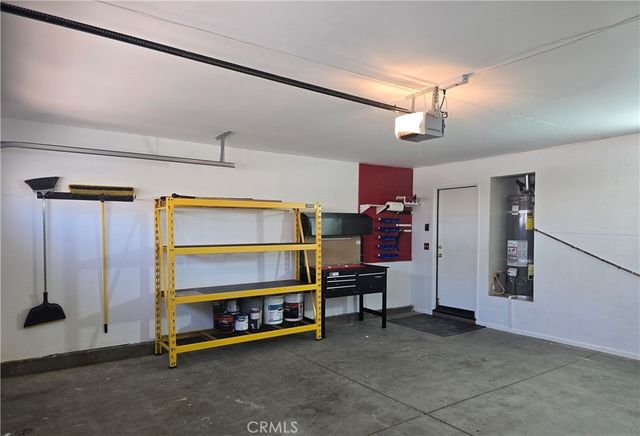 11979 Luna Road, Victorville, CA 92392