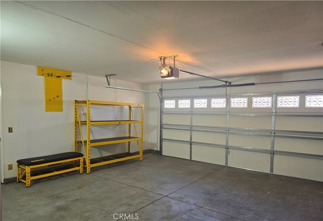 11979 Luna Road, Victorville, CA 92392