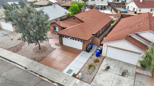 11979 Luna Road, Victorville, CA 92392