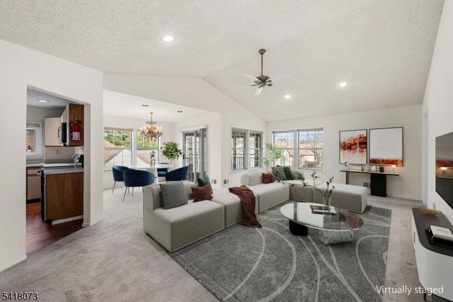 11 Rothwell Dr, Monroe Twp., NJ 08831