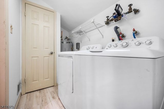 11 Rothwell Dr, Monroe Twp., NJ 08831