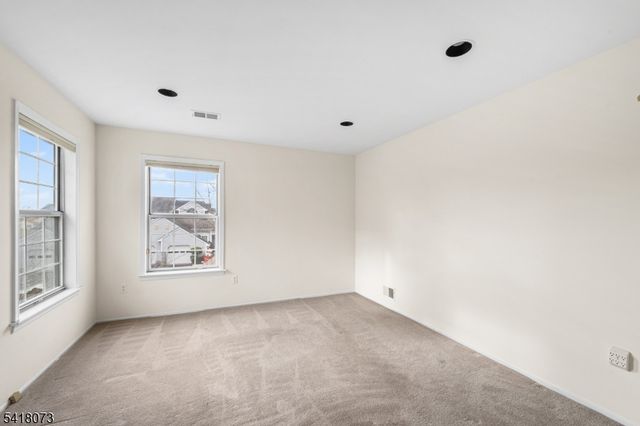 11 Rothwell Dr, Monroe Twp., NJ 08831