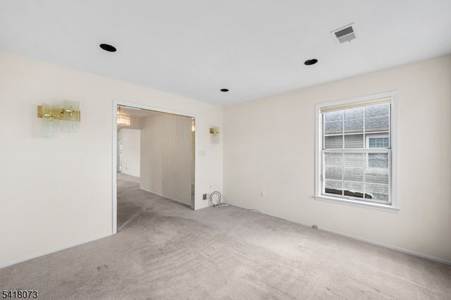 11 Rothwell Dr, Monroe Twp., NJ 08831