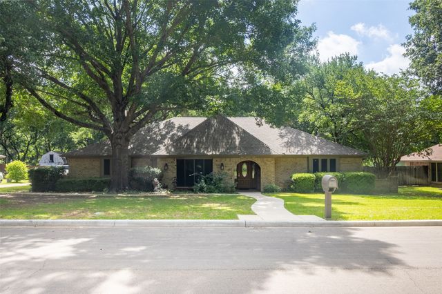 12008 SADDLEHORN Lane, Mansfield, TX 76063