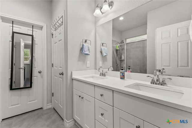 135 Mary Max Circle, San Marcos, TX 78666