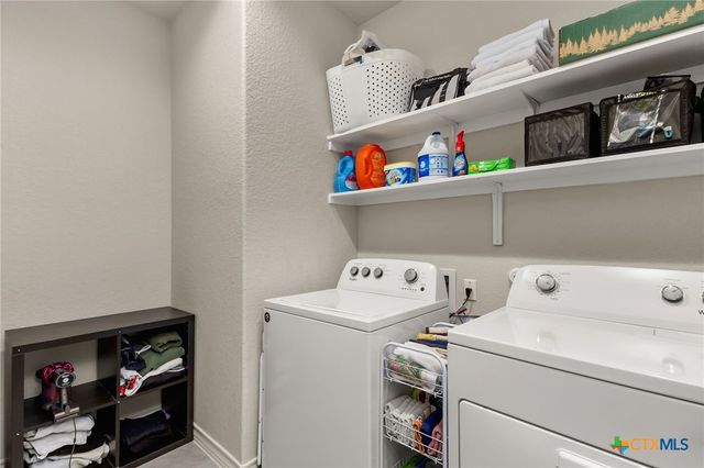 135 Mary Max Circle, San Marcos, TX 78666
