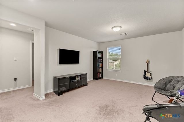 135 Mary Max Circle, San Marcos, TX 78666