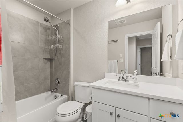 135 Mary Max Circle, San Marcos, TX 78666