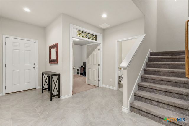 135 Mary Max Circle, San Marcos, TX 78666