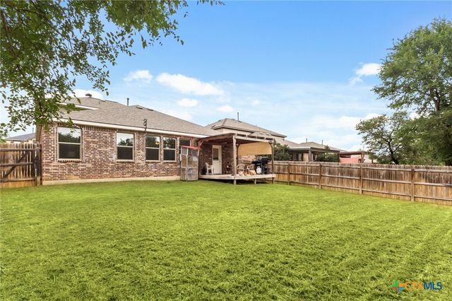 135 Mary Max Circle, San Marcos, TX 78666