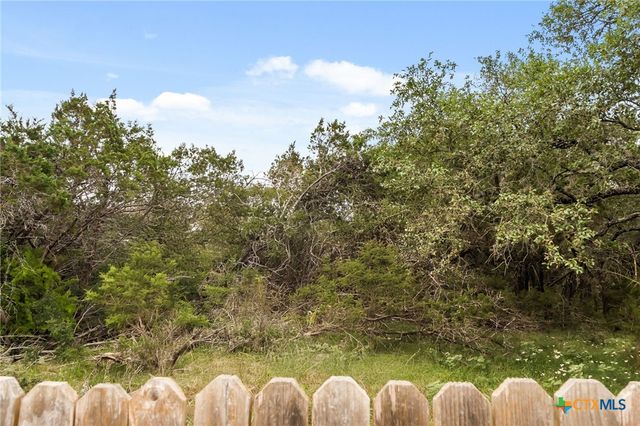 135 Mary Max Circle, San Marcos, TX 78666