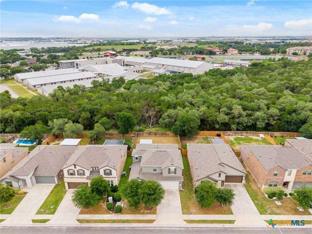 135 Mary Max Circle, San Marcos, TX 78666