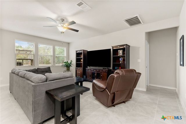 135 Mary Max Circle, San Marcos, TX 78666