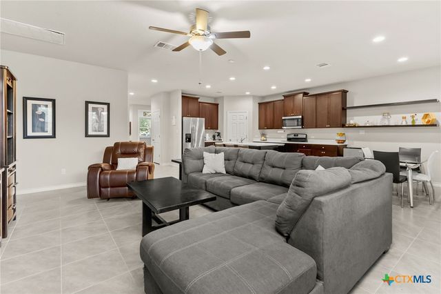 135 Mary Max Circle, San Marcos, TX 78666