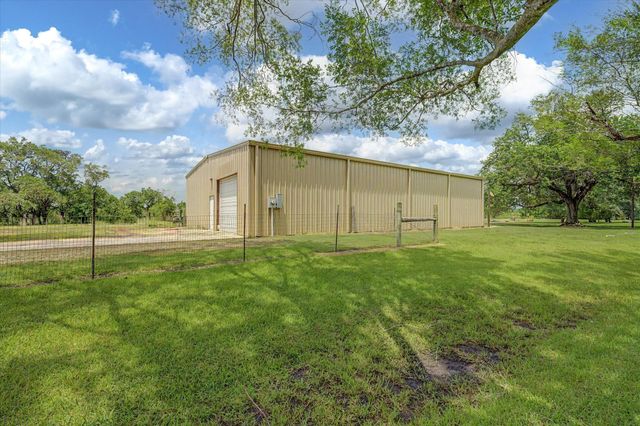 6907 Fm-2403, Alvin, TX 77511