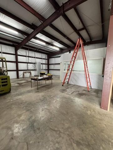 6907 Fm-2403, Alvin, TX 77511