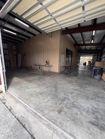 6907 Fm-2403, Alvin, TX 77511