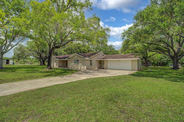 6907 Fm-2403, Alvin, TX 77511
