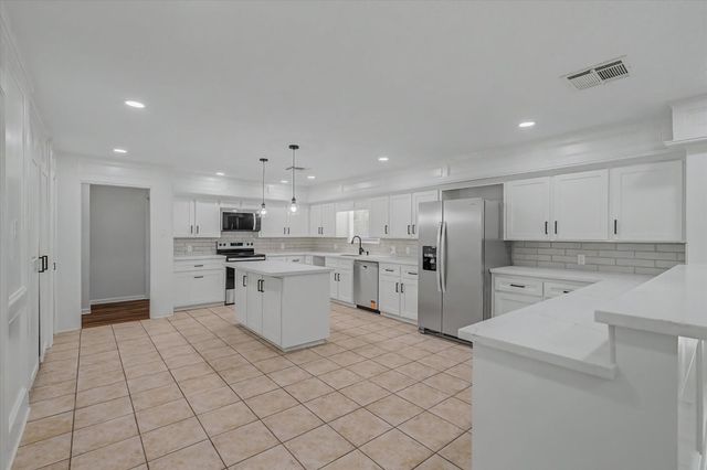 6907 Fm-2403, Alvin, TX 77511