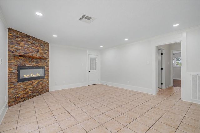 6907 Fm-2403, Alvin, TX 77511